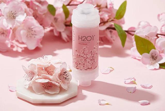 فلترمنقي للمياه متعدد العطور للاستحمام 160غرام من اتش تو او وان\\ H201 Vitamin Shower Filter cherry blossom